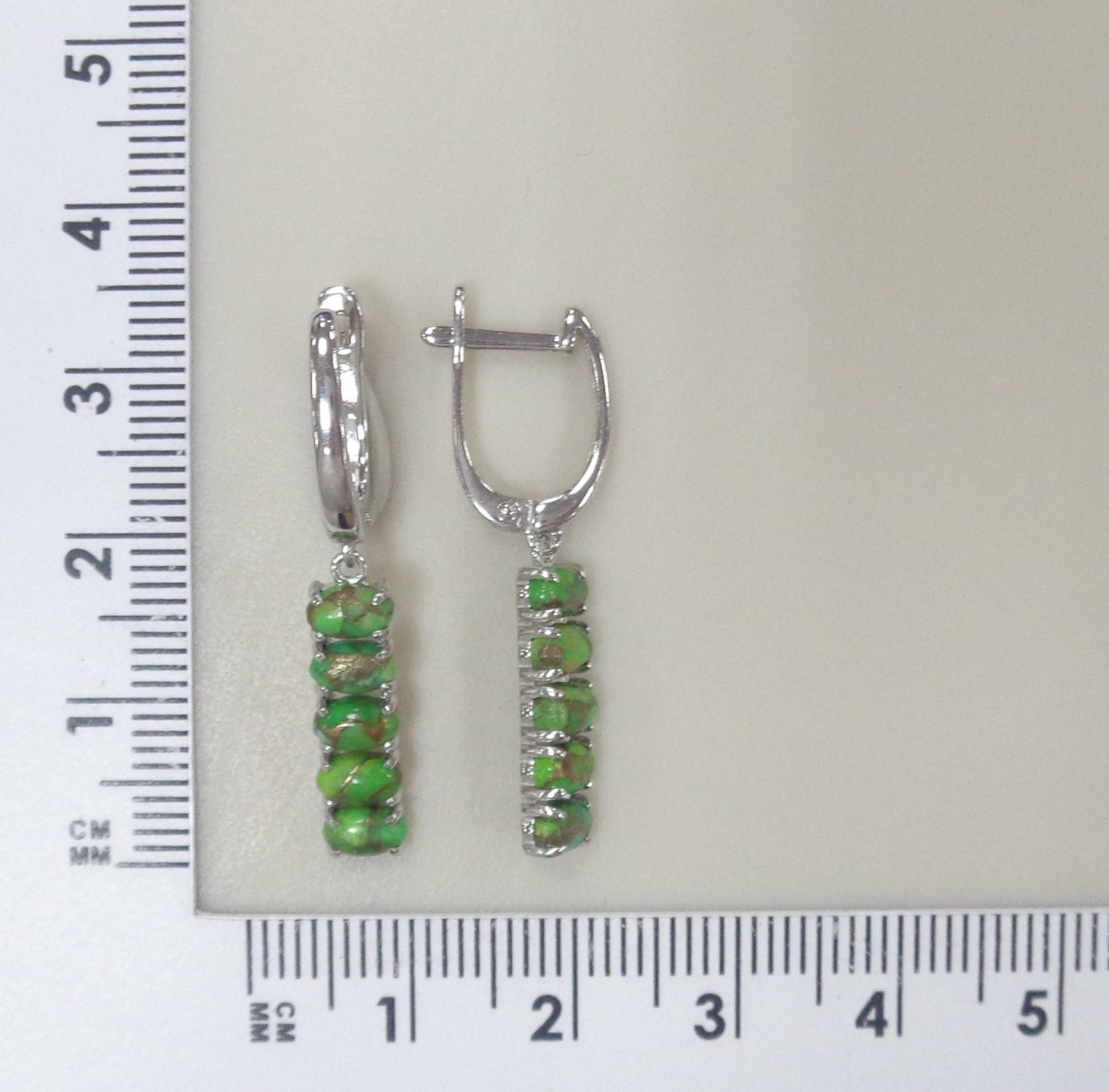 Серебряные серьги с зеленой бирюзой